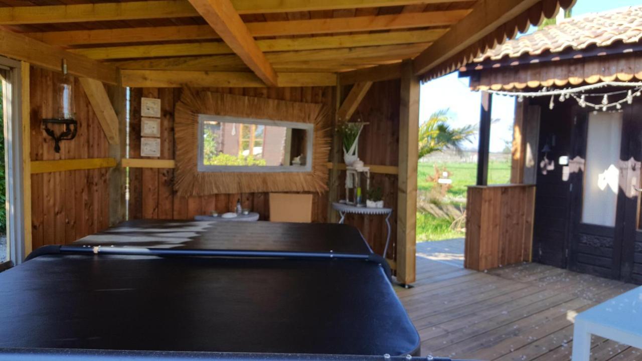 Fronsac  Le Bassin Du Tertre B&B 외부 사진