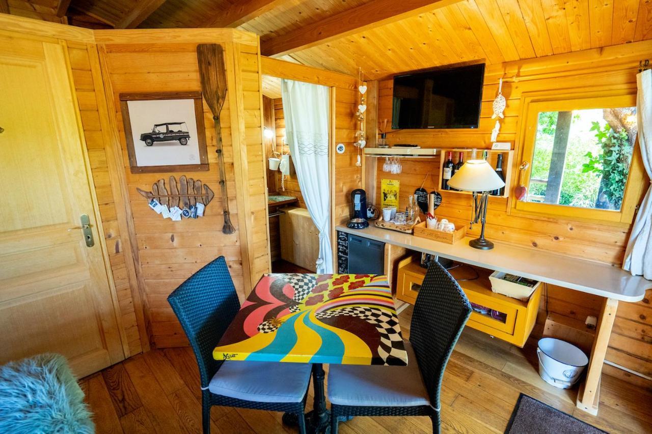 Fronsac  Le Bassin Du Tertre B&B 외부 사진